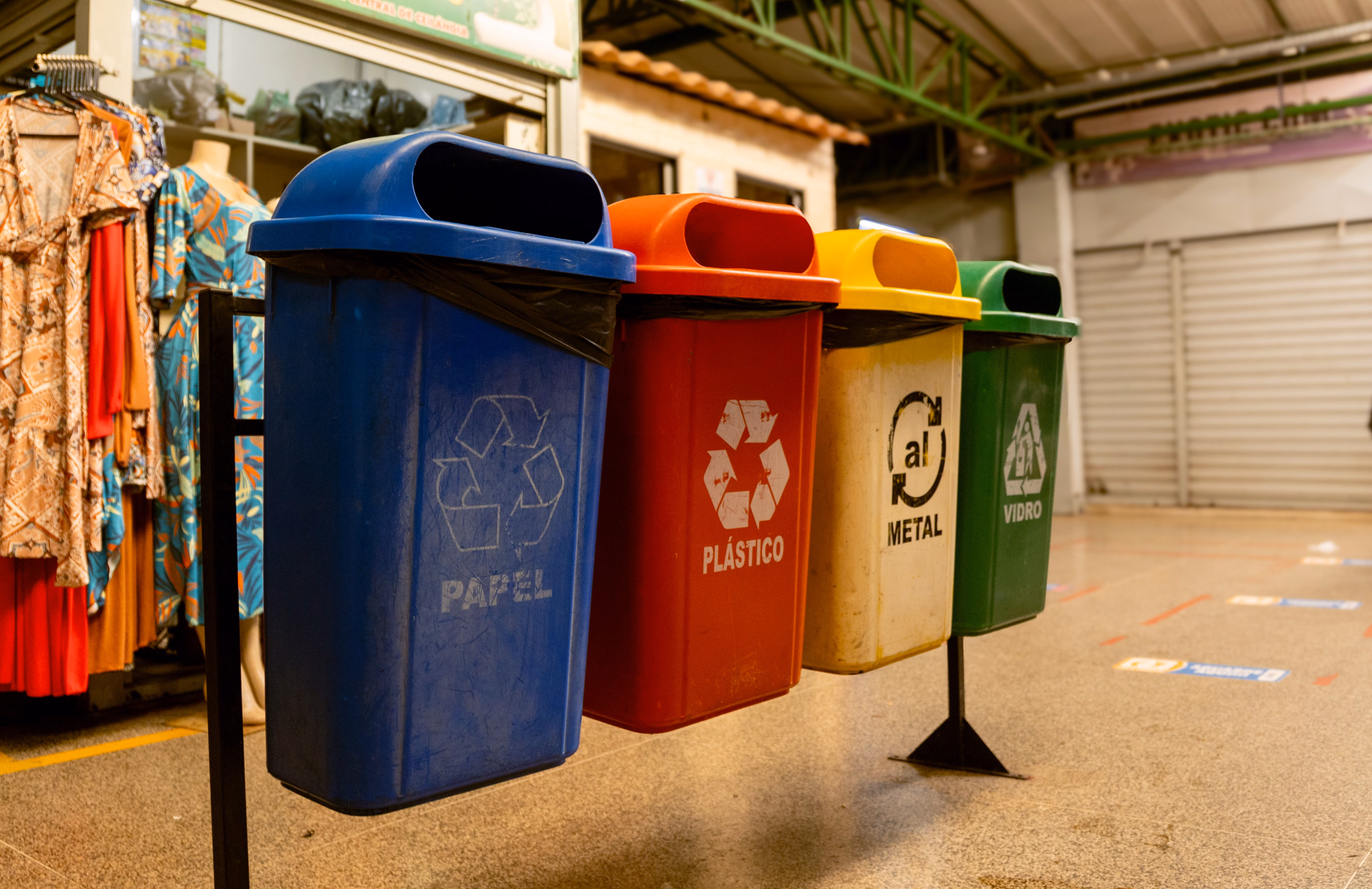 Recycling facility processing recovered materials